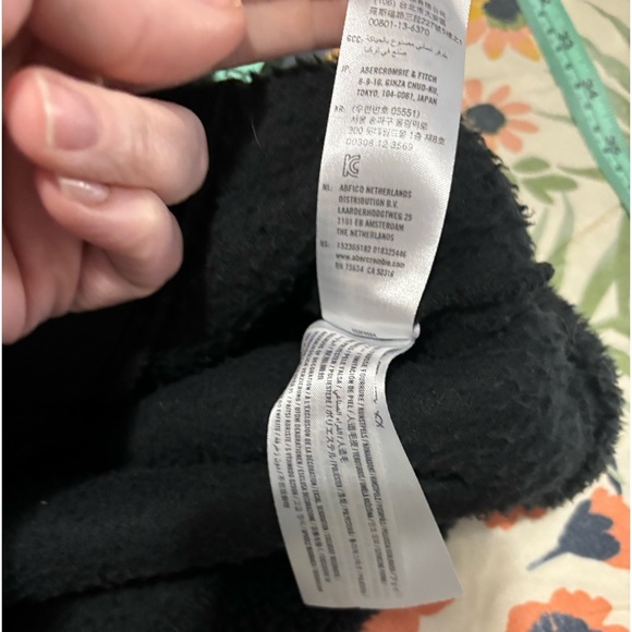 Super Cozy Abercrombie Teddy Zip Up Small - Picture 12 of 16